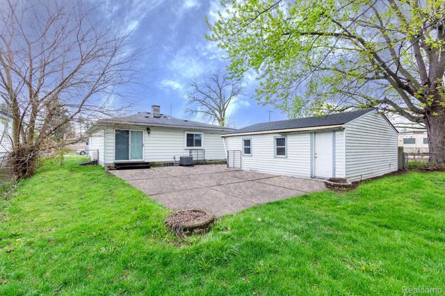 4249 Bonning Avenue, Warren, MI 48091