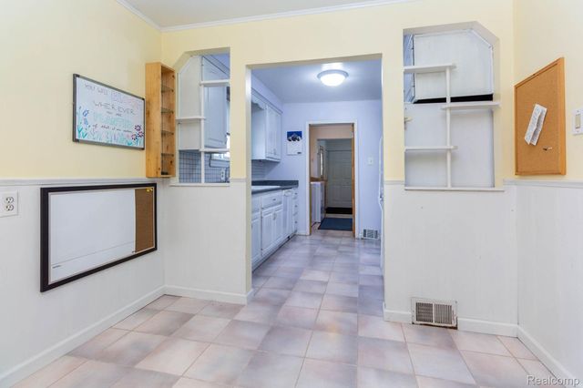 4249 Bonning Avenue, Warren, MI 48091