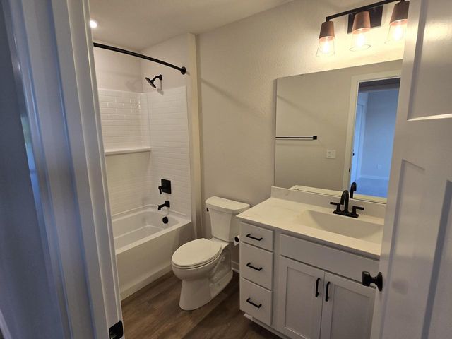 W219N16225 Primrose COURT, Jackson, WI 53037