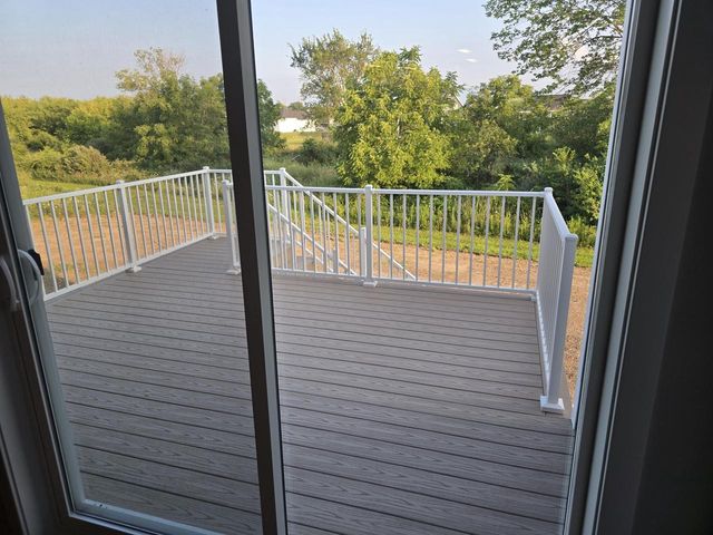 W219N16225 Primrose COURT, Jackson, WI 53037