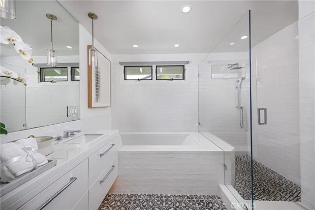 3500 Surfview Lane, Corona Del Mar, CA 92625