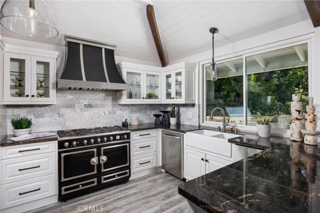 3500 Surfview Lane, Corona Del Mar, CA 92625
