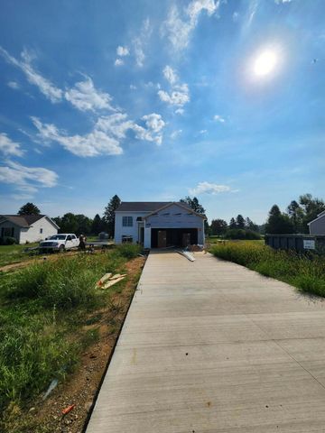 51997 Pulver Road, Three Rivers, MI 49093
