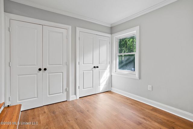 1112 Meadowbrook Road, Jackson, MS 39206