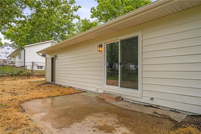 11801 W 54th Street, Shawnee, KS 66203