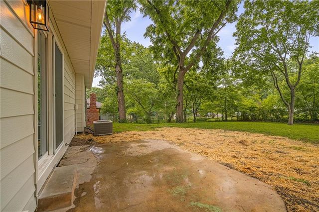 11801 W 54th Street, Shawnee, KS 66203