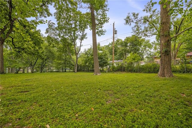 11801 W 54th Street, Shawnee, KS 66203