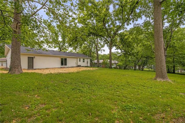 11801 W 54th Street, Shawnee, KS 66203