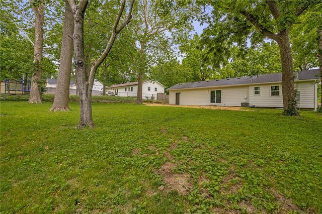 11801 W 54th Street, Shawnee, KS 66203