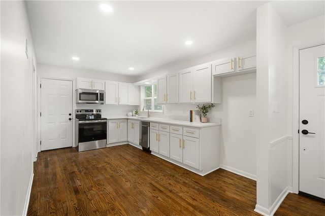 11801 W 54th Street, Shawnee, KS 66203