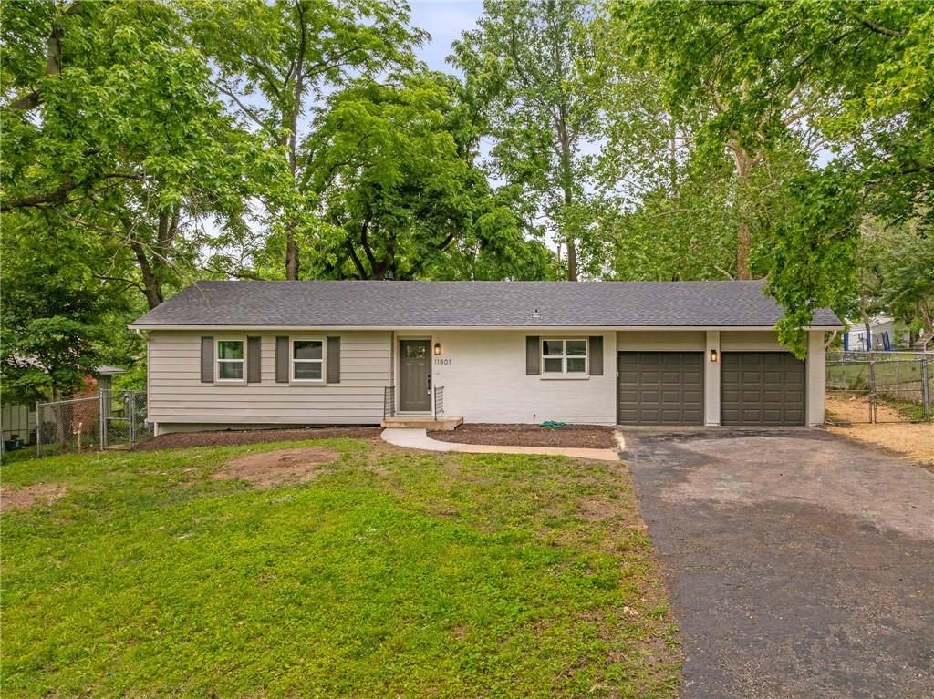 11801 W 54th Street, Shawnee, KS 66203