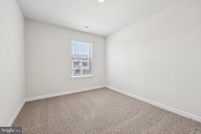 273 LONG BRANCH LN, La Plata, MD 20646