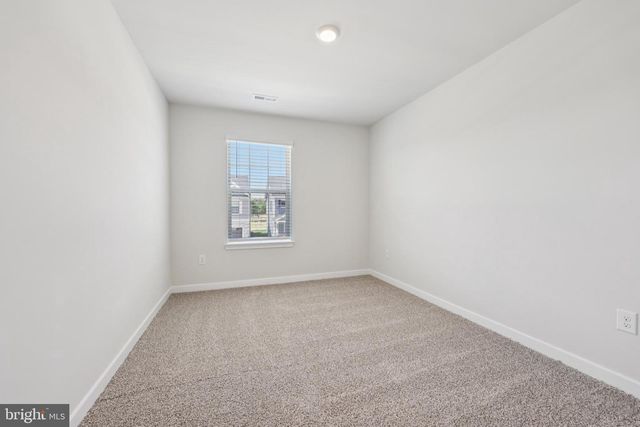 273 LONG BRANCH LN, La Plata, MD 20646