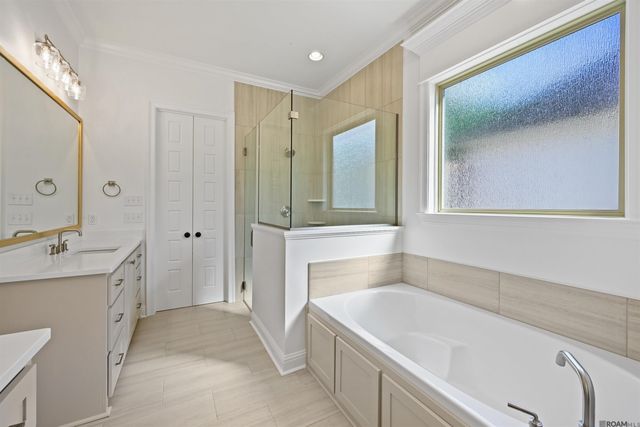 17452 Lions Ear Ln, Prairieville, LA 70769