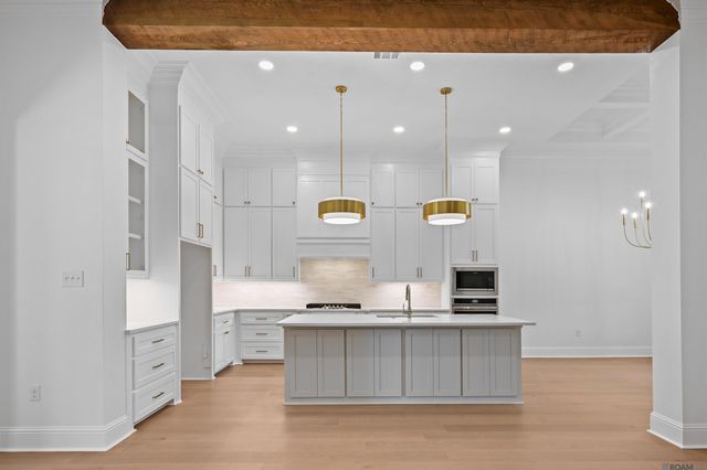 17452 Lions Ear Ln, Prairieville, LA 70769