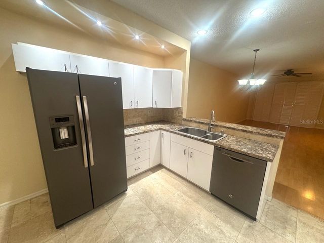 1208 CLAYS TRAIL, Oldsmar, FL 34677