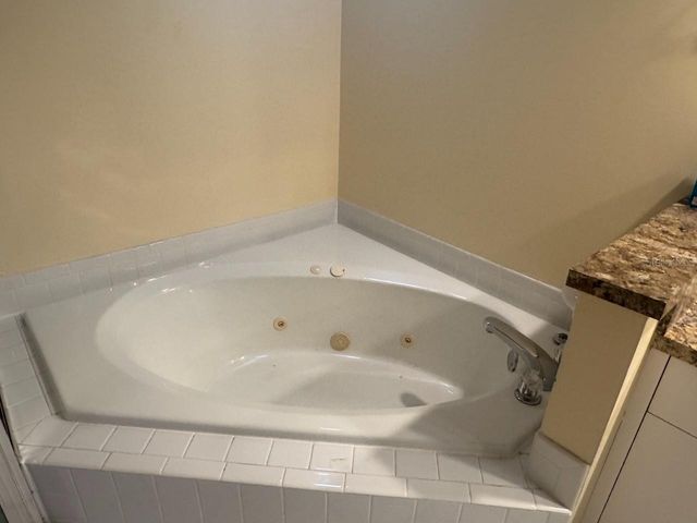 1208 CLAYS TRAIL, Oldsmar, FL 34677