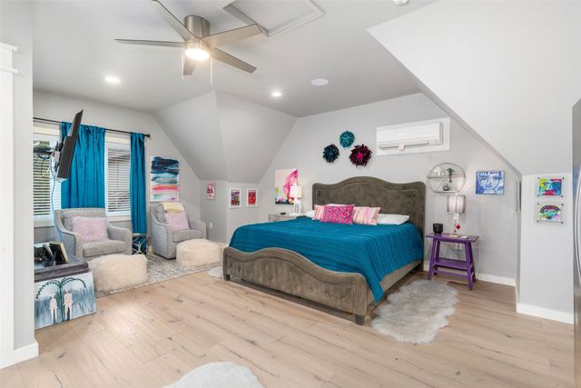 5134 Vanderbilt Avenue, Dallas, TX 75206