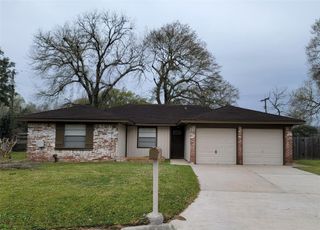 3706 Chadwick Drive, Alvin, TX 77511