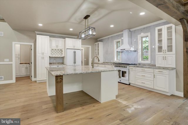 34 COLD SPRINGS RD, Dillsburg, PA 17019