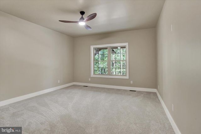 34 COLD SPRINGS RD, Dillsburg, PA 17019