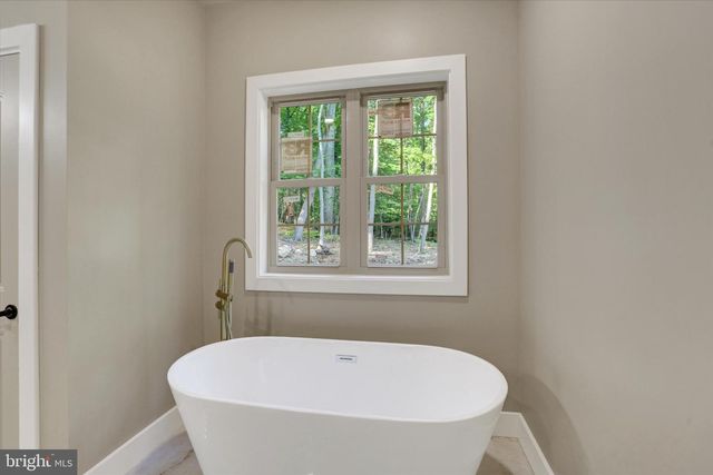 34 COLD SPRINGS RD, Dillsburg, PA 17019