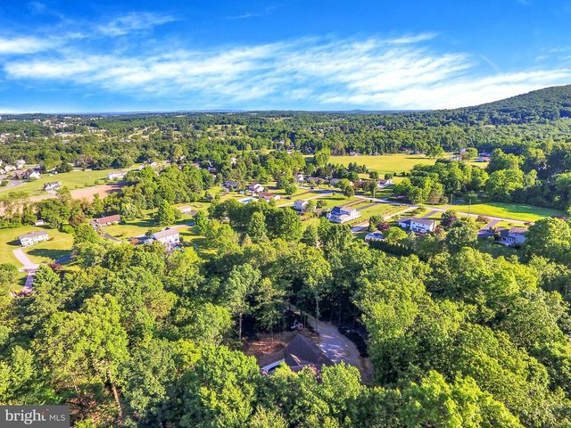 34 COLD SPRINGS RD, Dillsburg, PA 17019