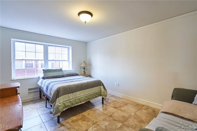 18975 Van Aken Boulevard 411, Shaker Heights, OH 44122