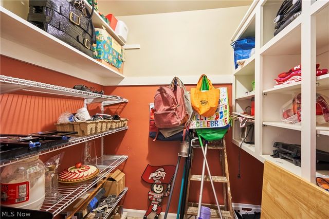 18975 Van Aken Boulevard 411, Shaker Heights, OH 44122