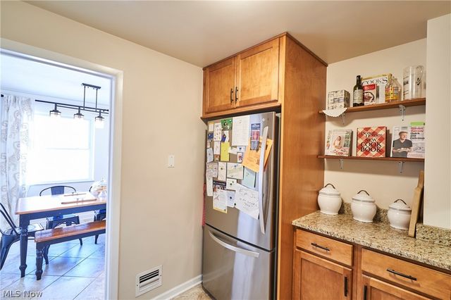 18975 Van Aken Boulevard 411, Shaker Heights, OH 44122