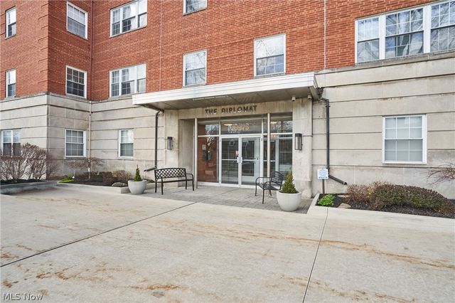 18975 Van Aken Boulevard 411, Shaker Heights, OH 44122