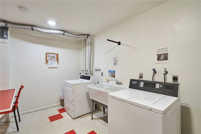 18975 Van Aken Boulevard 411, Shaker Heights, OH 44122