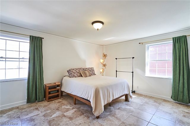 18975 Van Aken Boulevard 411, Shaker Heights, OH 44122