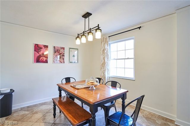 18975 Van Aken Boulevard 411, Shaker Heights, OH 44122