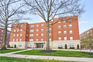 18975 Van Aken Boulevard 411, Shaker Heights, OH 44122