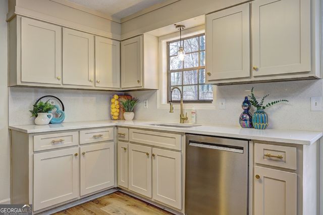 105 Longview Circle, Stockbridge, GA 30281