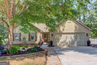 1023 Laurel Green Lane, Sugar Hill, GA 30518