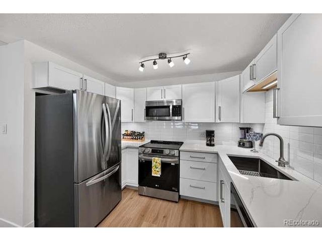 745 S Alton Way 11A, Denver, CO 80247