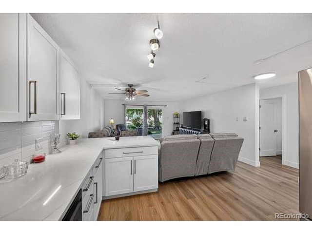 745 S Alton Way 11A, Denver, CO 80247