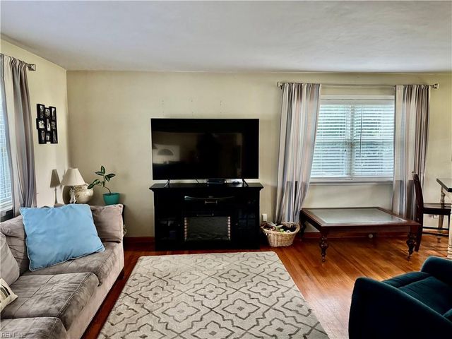 3629 Virginius DR, Virginia Beach, VA 23452
