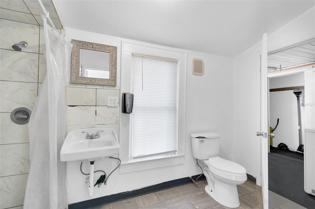 1920 NE 8TH ROAD, Ocala, FL 34470