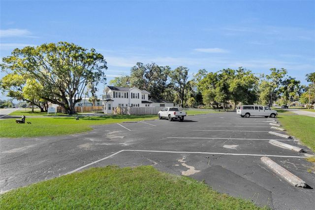 1920 NE 8TH ROAD, Ocala, FL 34470