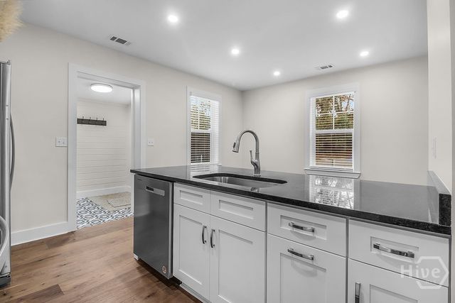 513 E 64th Street, Savannah, GA 31405