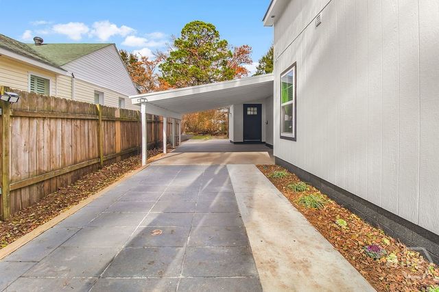 513 E 64th Street, Savannah, GA 31405
