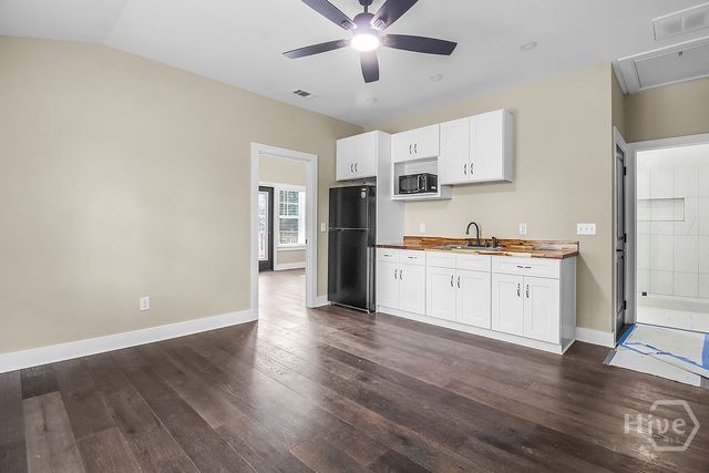 513 E 64th Street, Savannah, GA 31405