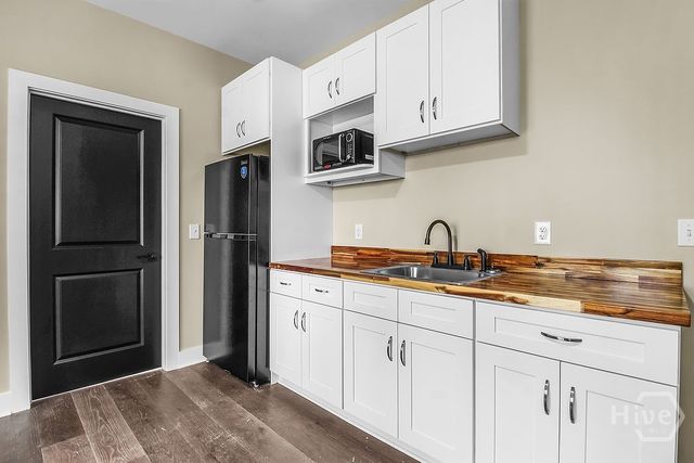 513 E 64th Street, Savannah, GA 31405