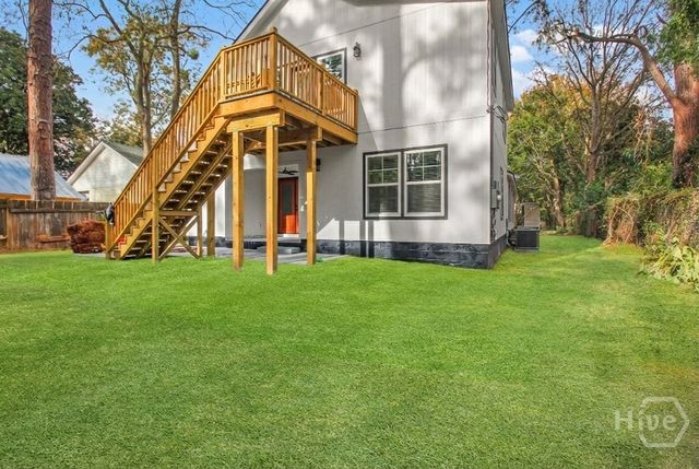 513 E 64th Street, Savannah, GA 31405