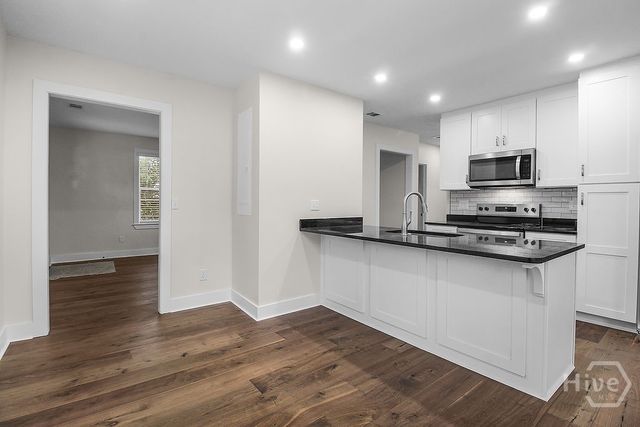 513 E 64th Street, Savannah, GA 31405