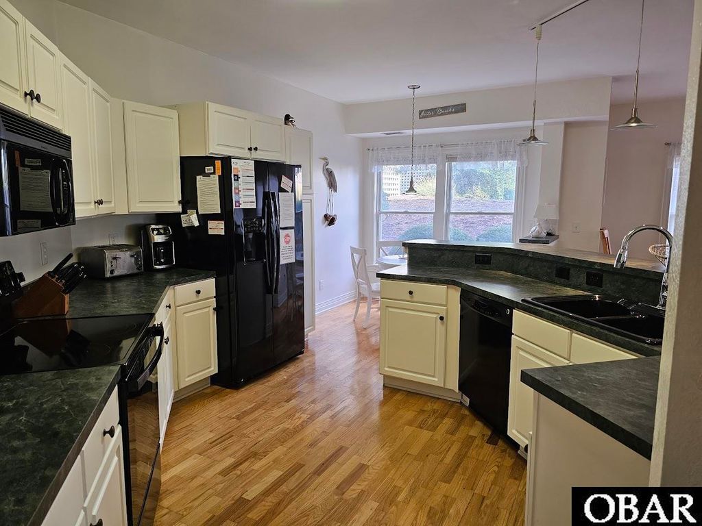 Image 5 of property listing at 653 Sand and Sea Ct # 415, Corolla, NC 27927