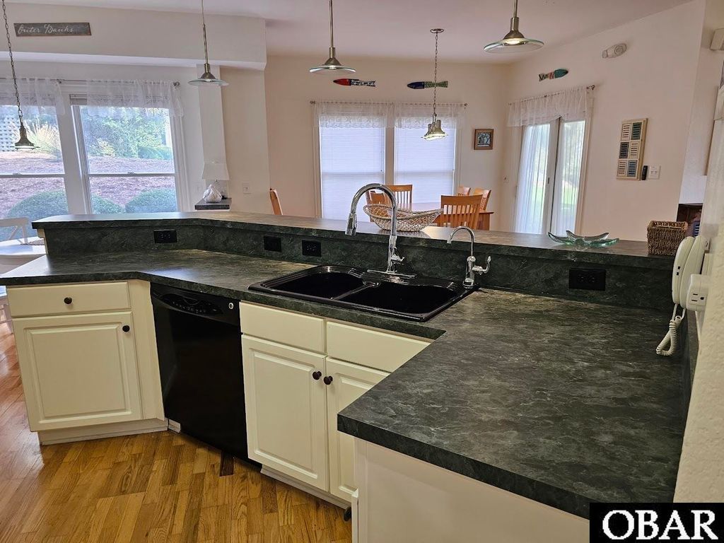 Image 8 of property listing at 653 Sand and Sea Ct # 415, Corolla, NC 27927